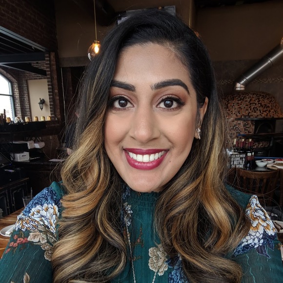 Meet your Posher, Amisha - Picture 1 of 1